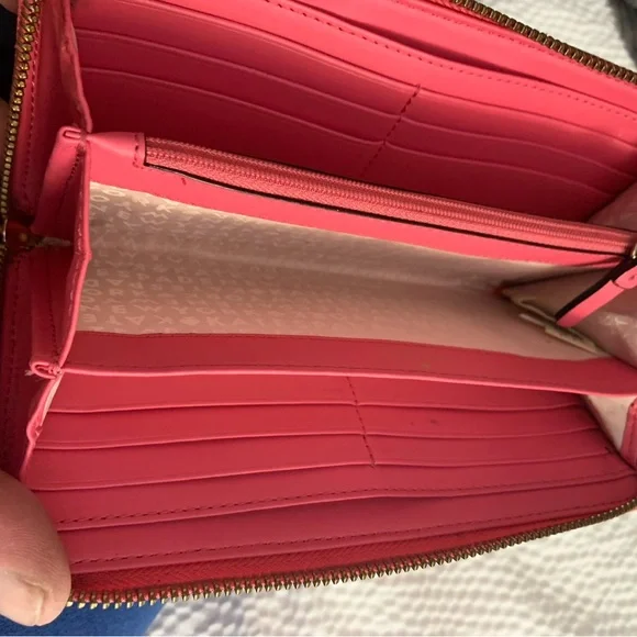Kate Spade Vibrant Pink Wallet - Picture 4 of 8